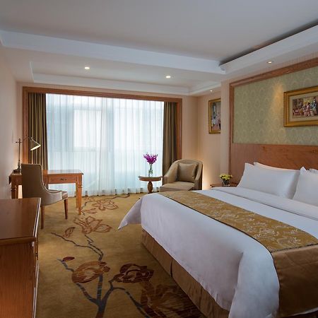 Vienna Hotel Xi'An Railway Station ภายนอก รูปภาพ